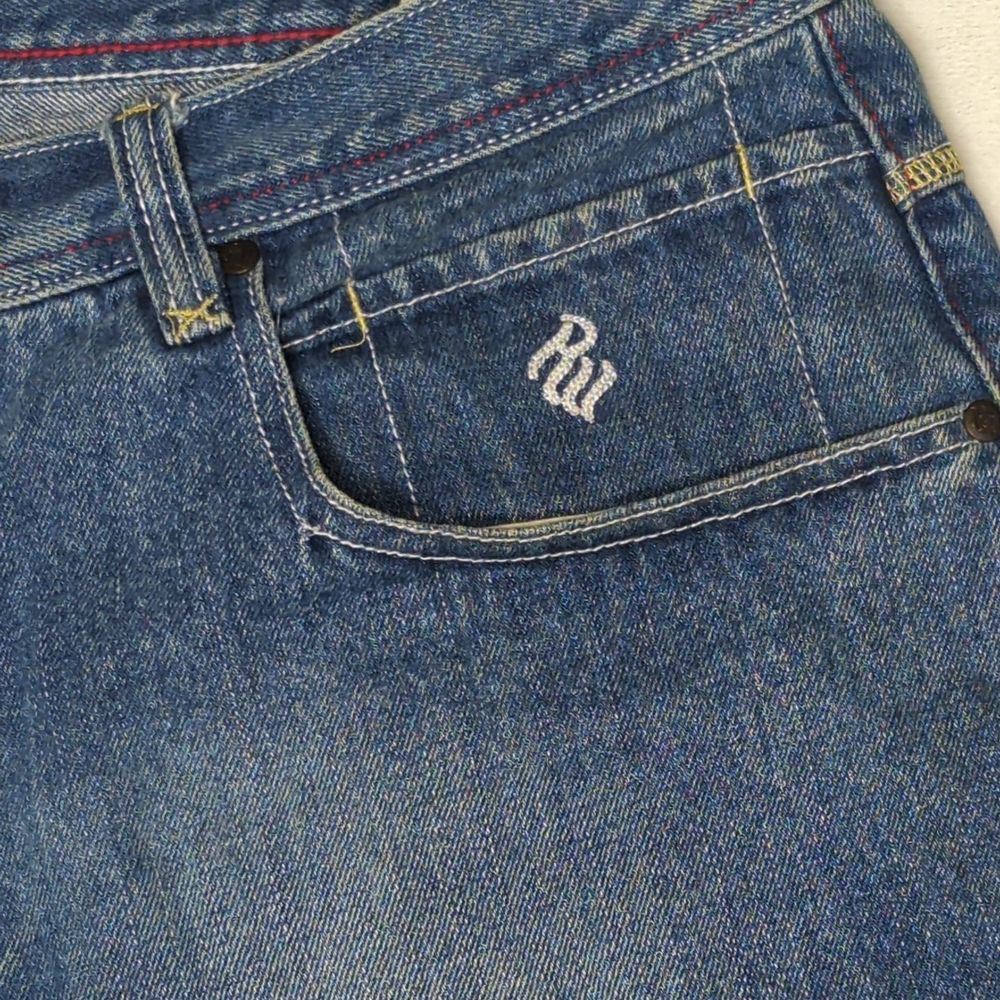 Vintage Y2K Baggy Rocawear‎ Blue Wide Leg Embroidered Jorts sz. 38W Hip Hop - Picture 4 of 16